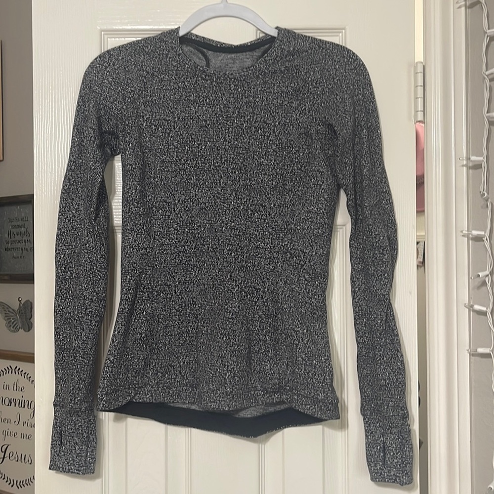 Lululemon top